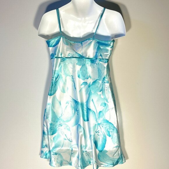 Sophia SZ M Vintage Aqua & White Silky Gown Romantic Soft Sexy Feminine Gift - Picture 4 of 7
